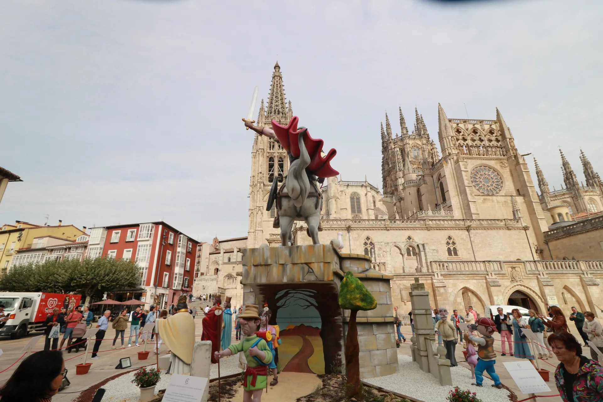 Foto 8 - La falla de Burgos que arder&aacute; este s&aacute;bado a los pies de la Catedral