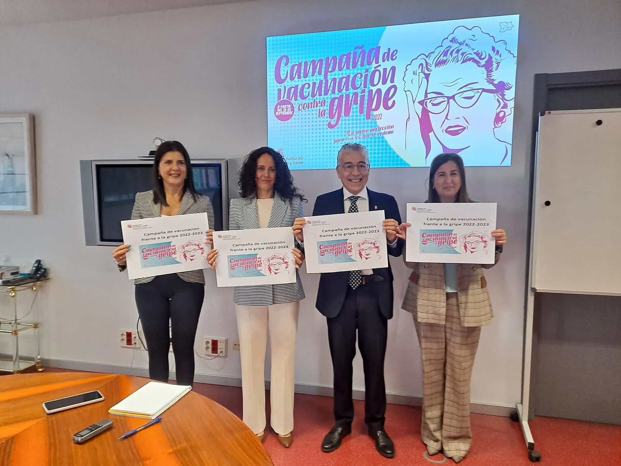 La campaña de vacunación contra la gripe y COVID se lleva a cabo en todos los centros de salud urbanos y rurales. Estos son los datos y fechas