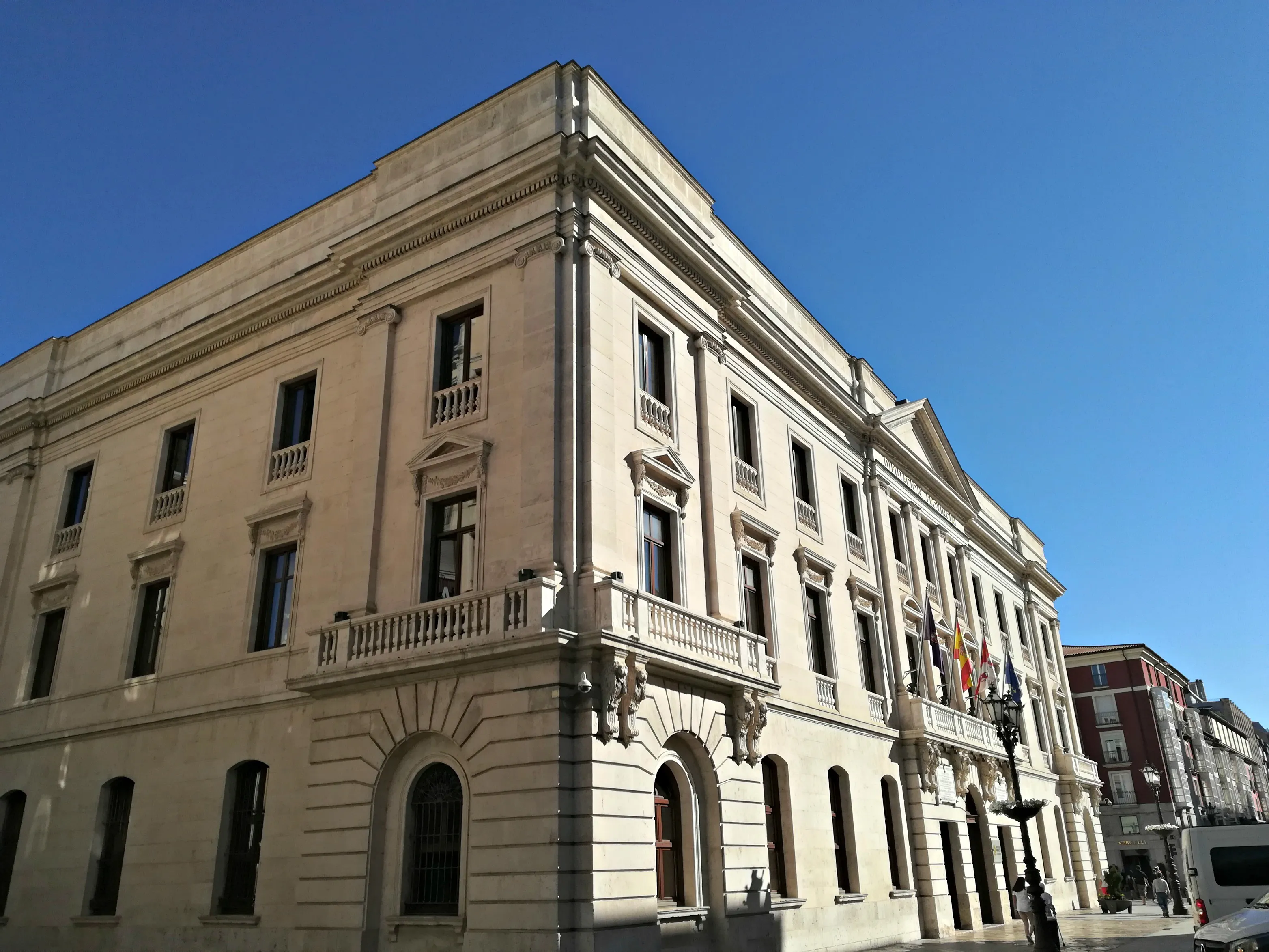 La Diputación traslada el área de Servicios Sociales al Edificio España