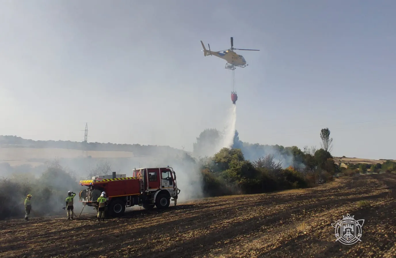 Bomberos evitan que un nuevo fuego llegue Castrillo del Val