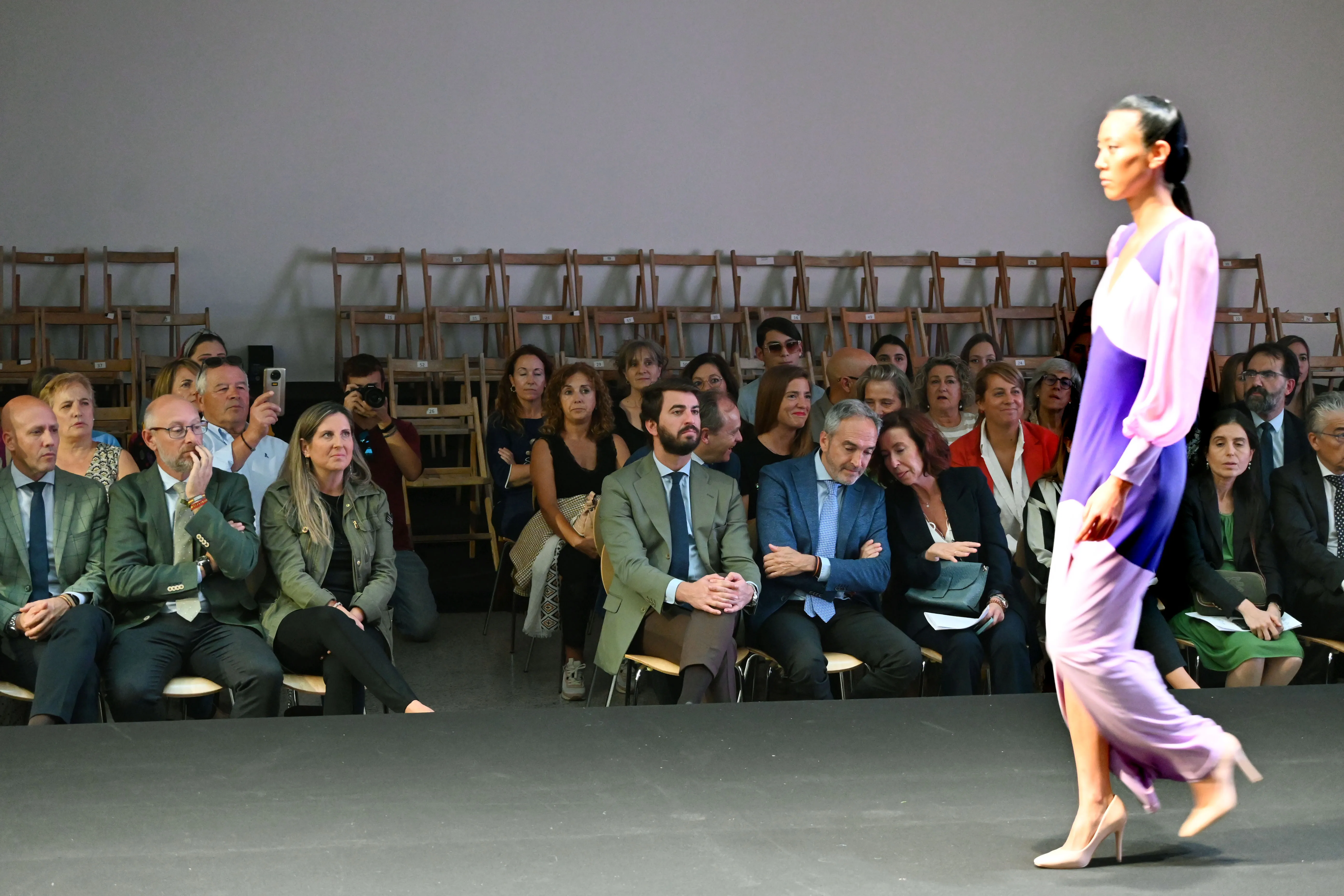 García-Gallardo inaugura en Burgos la XXIV Pasarela de la Moda de Castilla y León