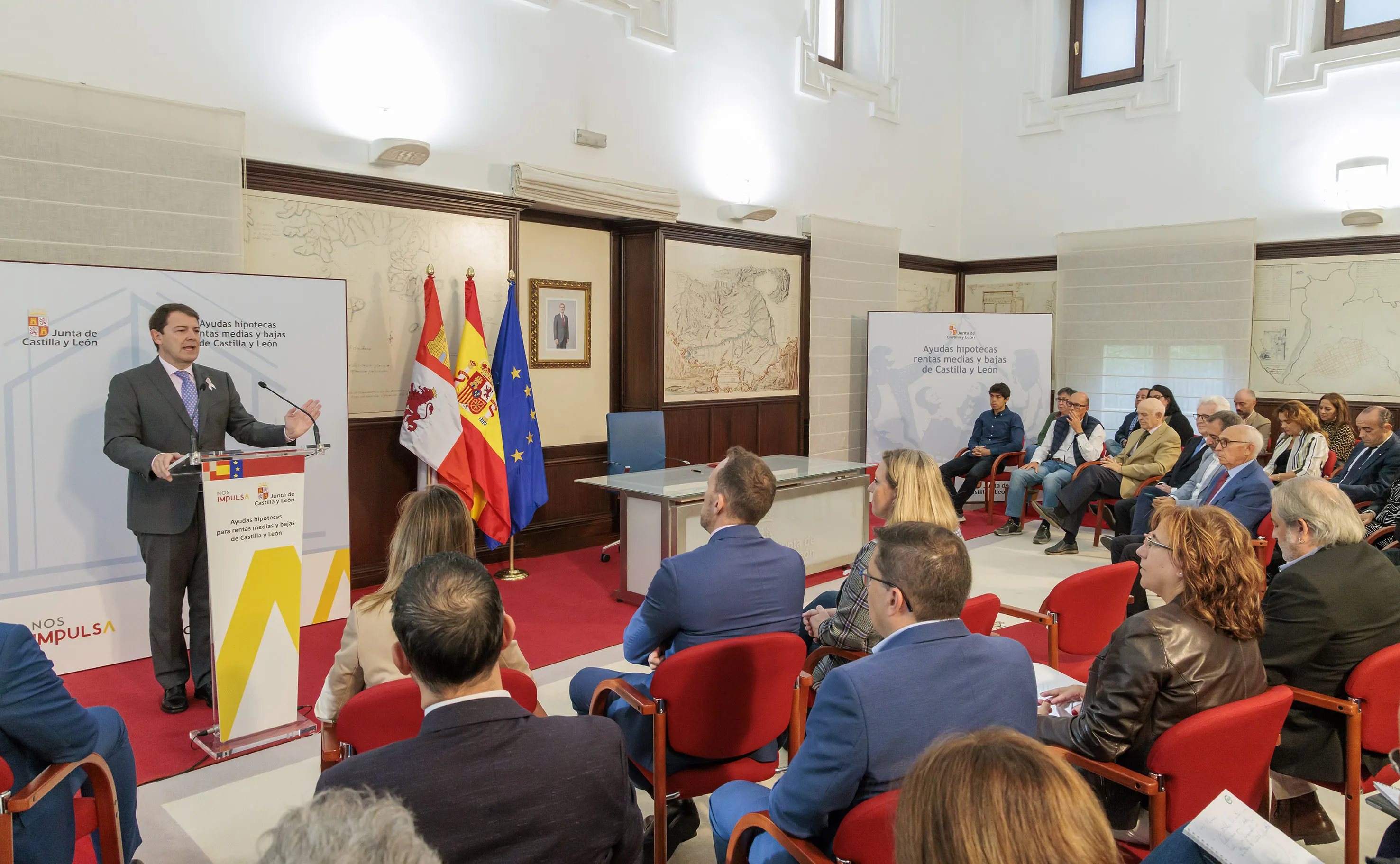 Mañueco anuncia la ampliación de las ayudas a la hipoteca para proteger a las familias con rentas medias