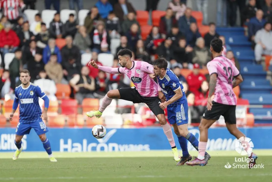 Fútbol Burgos: Un Burgos desconocido encaja su primera derrota ante el Lugo y con la ayuda del VAR (2-0)