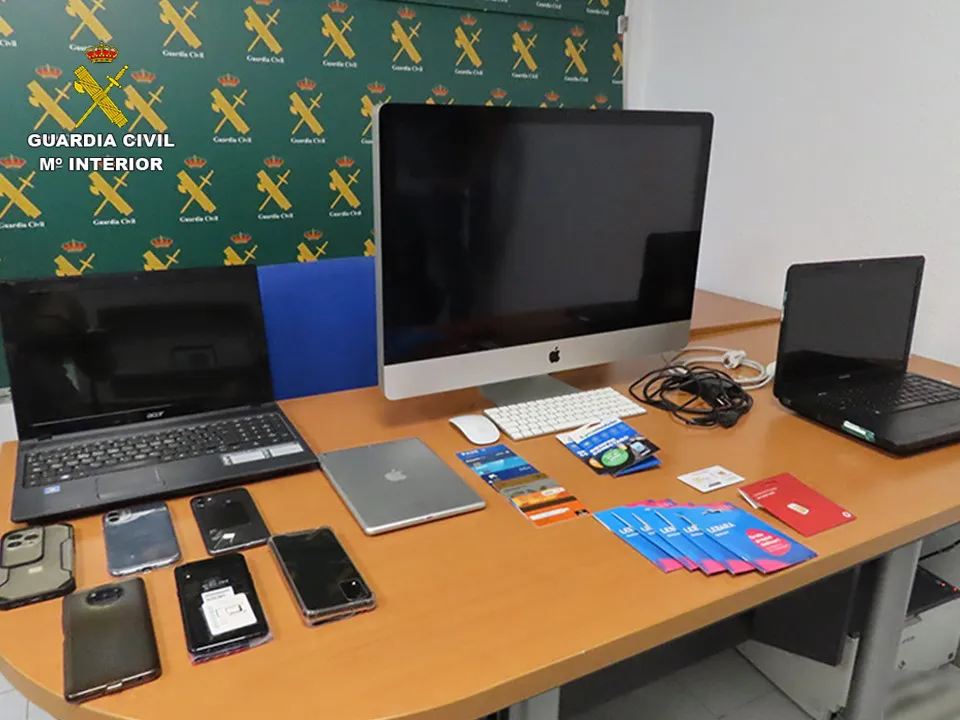 La Guardia Civil desarticula un grupo de estafadores que utilizaban el método conocido como  BEC