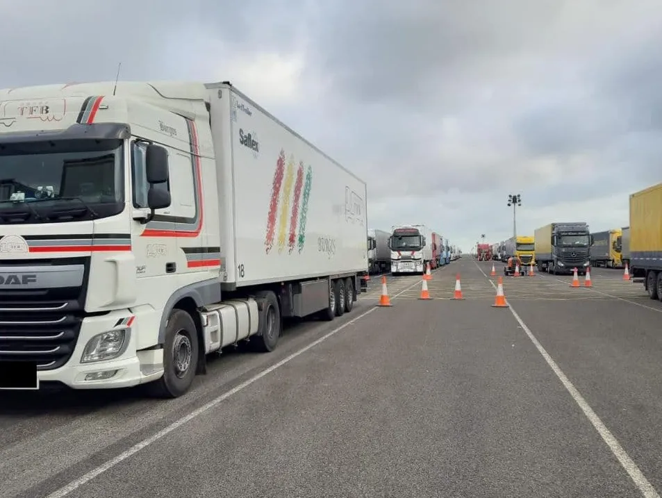 La cadena alimentaria reclama seguridad y garantías para el abastecimiento tras el anuncio de paro de transporte