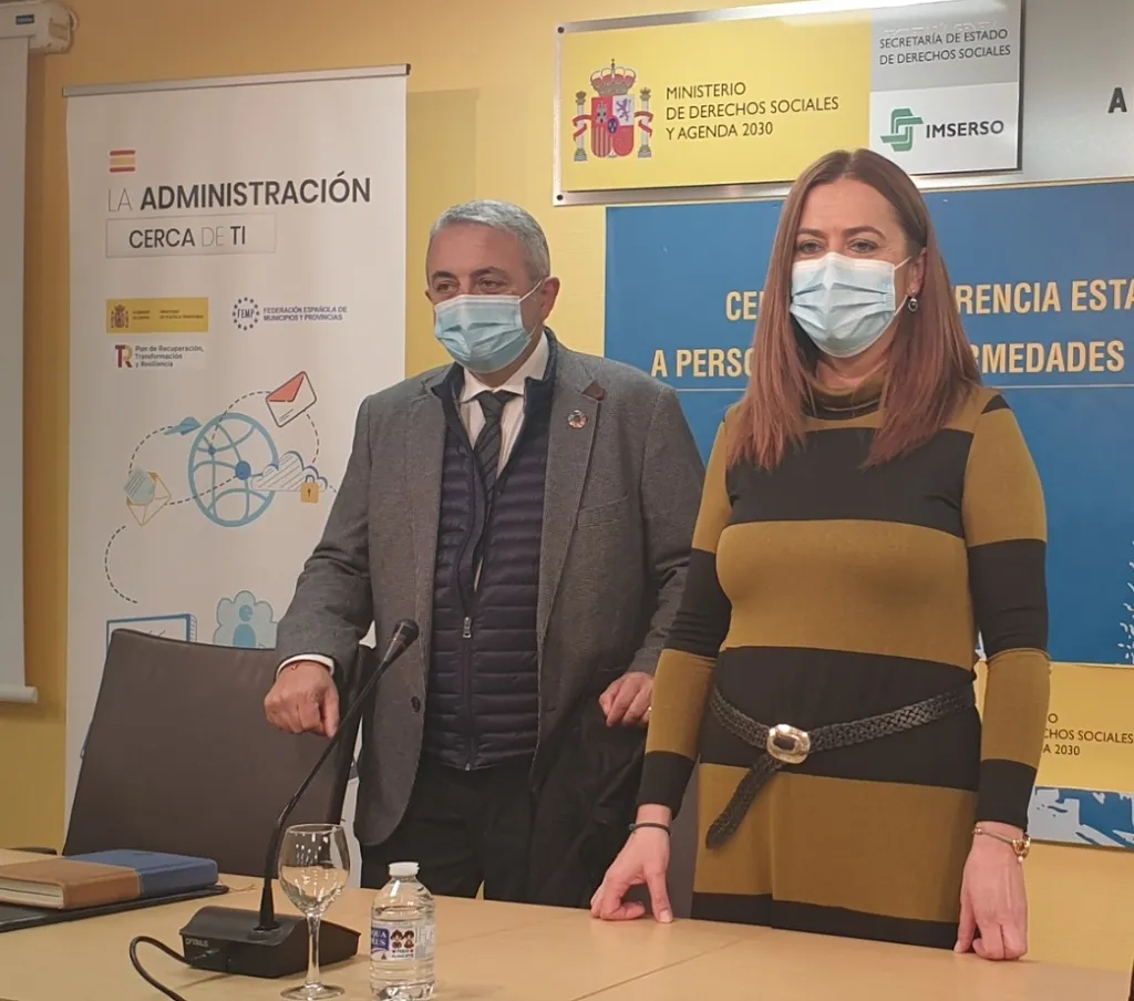 La Administración del Estado explica sus funciones a diferentes alcaldes