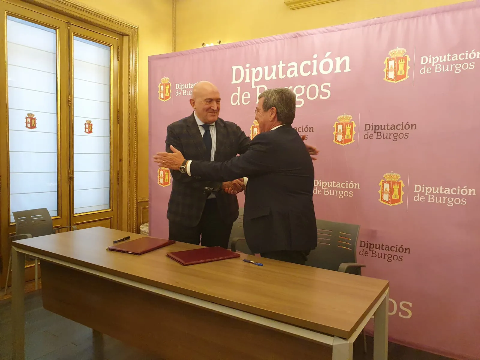 La Diputación de Burgos y la Junta de Castilla y León firman el convenio del Fondo de Cohesión Territorial