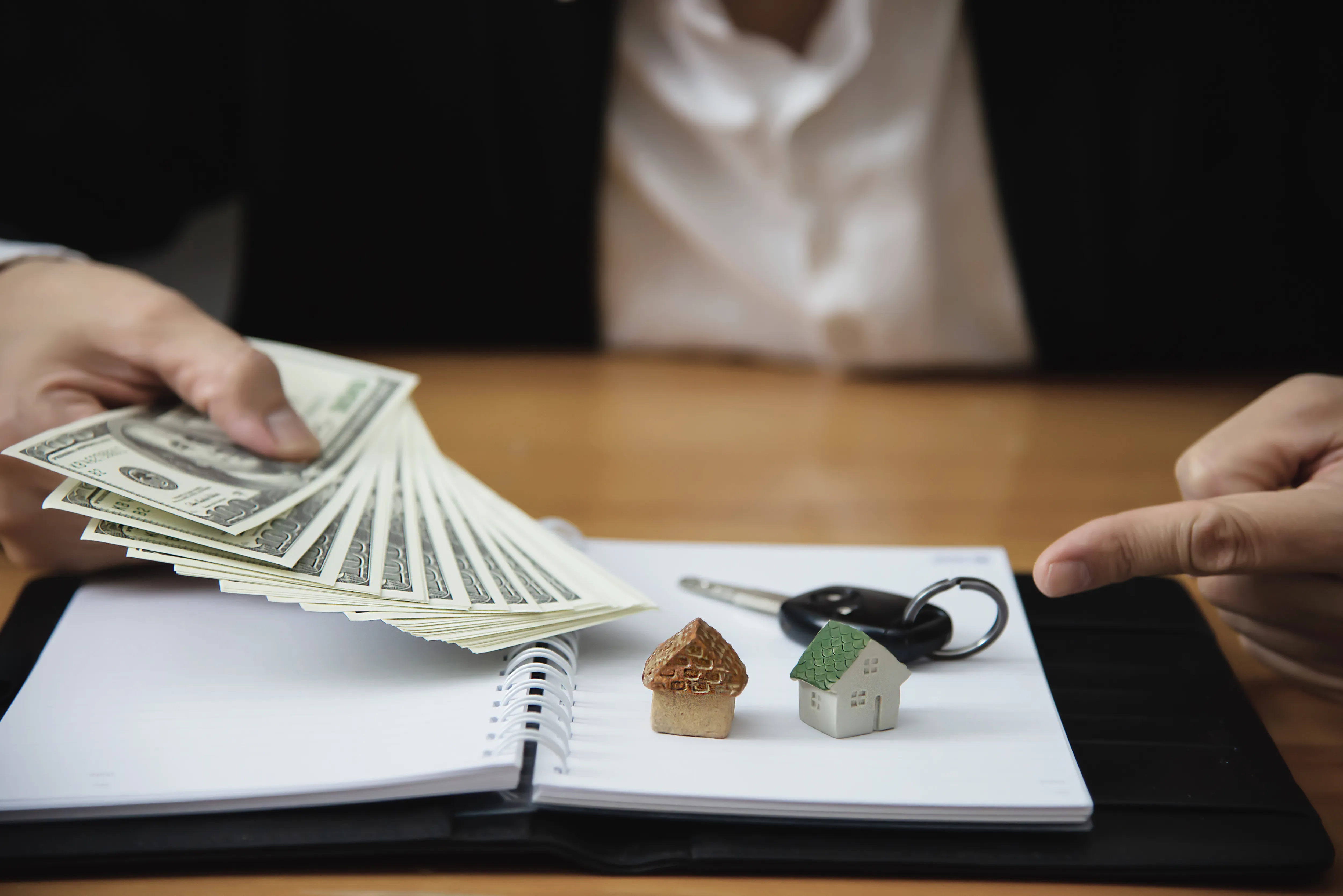 Economía y Empresa Burgos: El inquilino debe identificar posibles cláusulas nulas sobre la duración del contrato de alquiler, la actualización de la renta o el pago de las reparacione