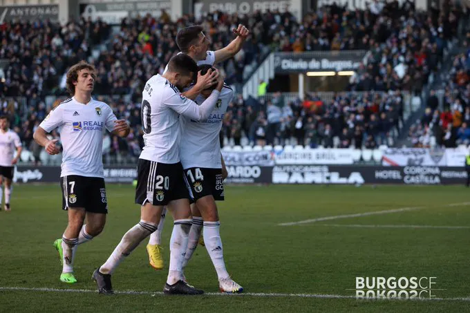 Fútbol Burgos: Remontada del Burgos CF frente al Andorra para seguir en playoff (2-1)