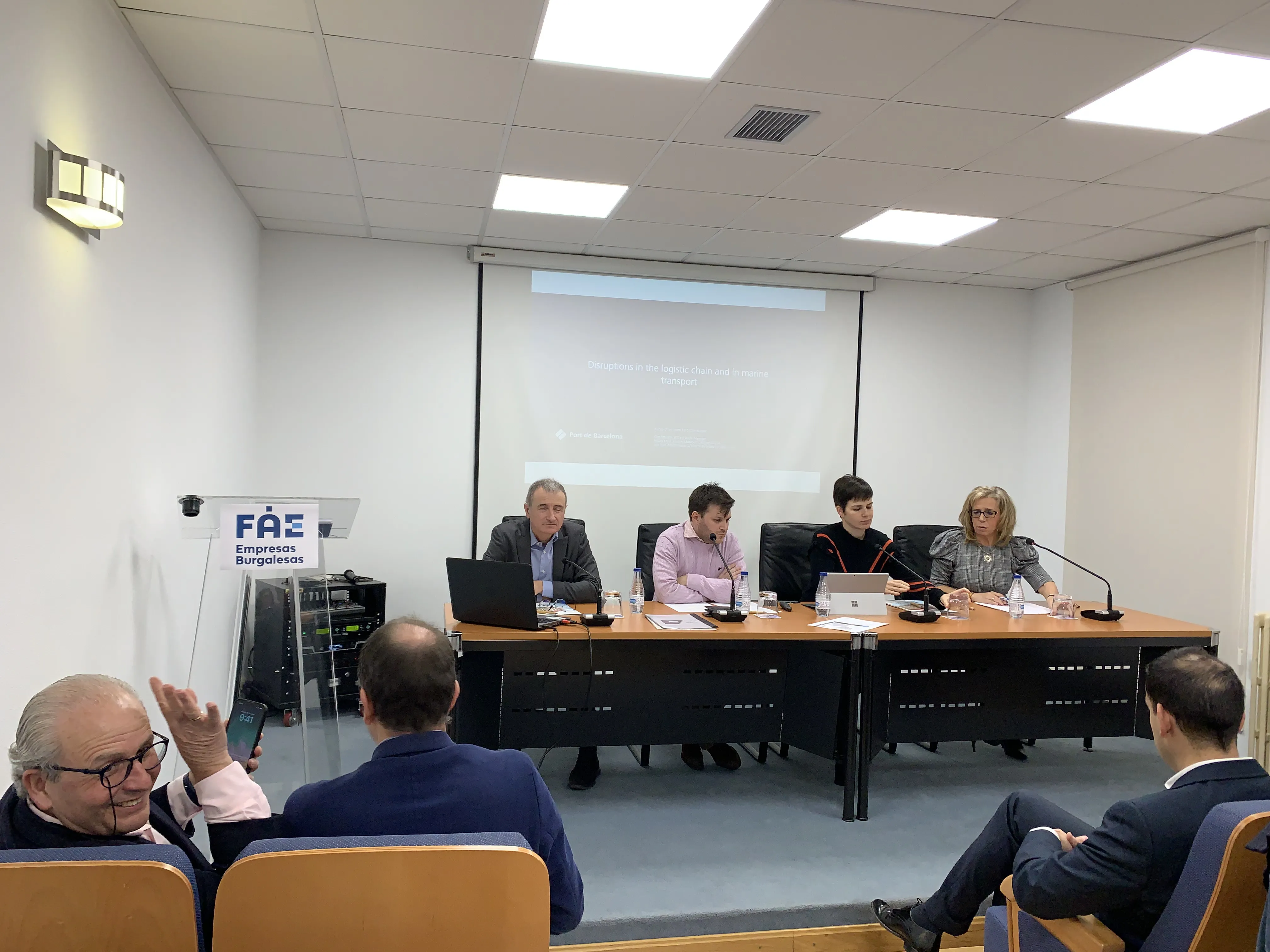 Economía y Empresa Burgos: Medio centenar de empresas se reúnen en FAE para analizar la situación del transporte marítimo internacional