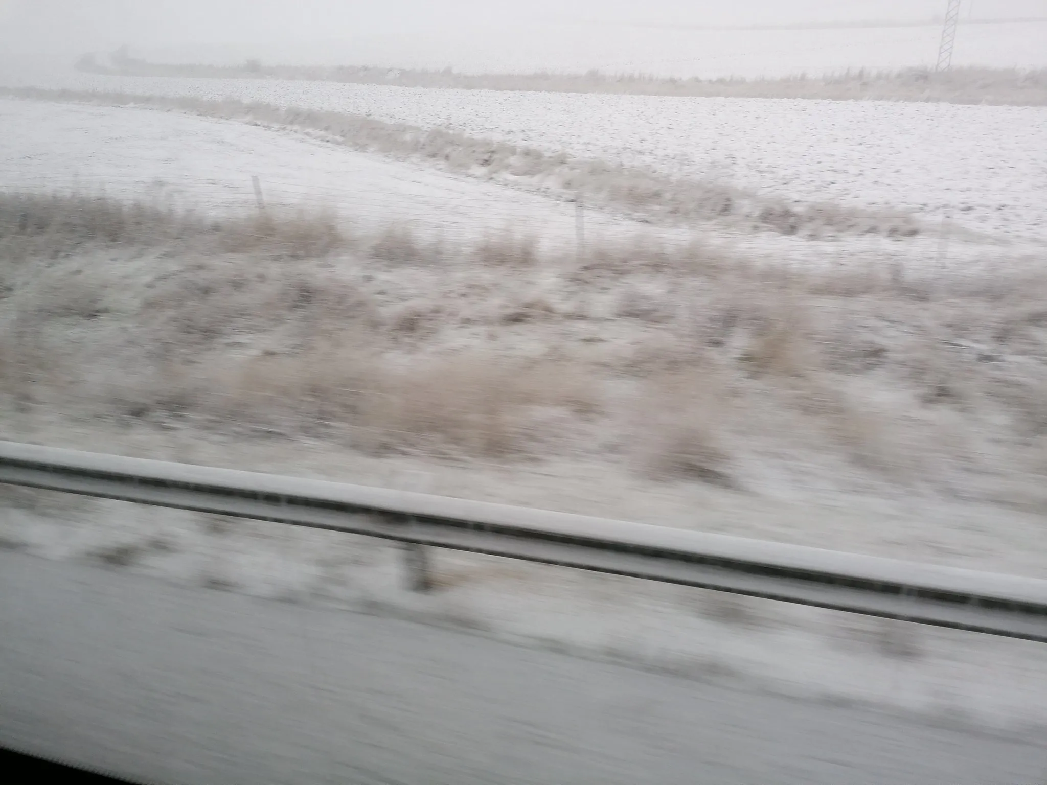 Piden prudencia y responsabilidad en las carreteras por el temporal de nieve