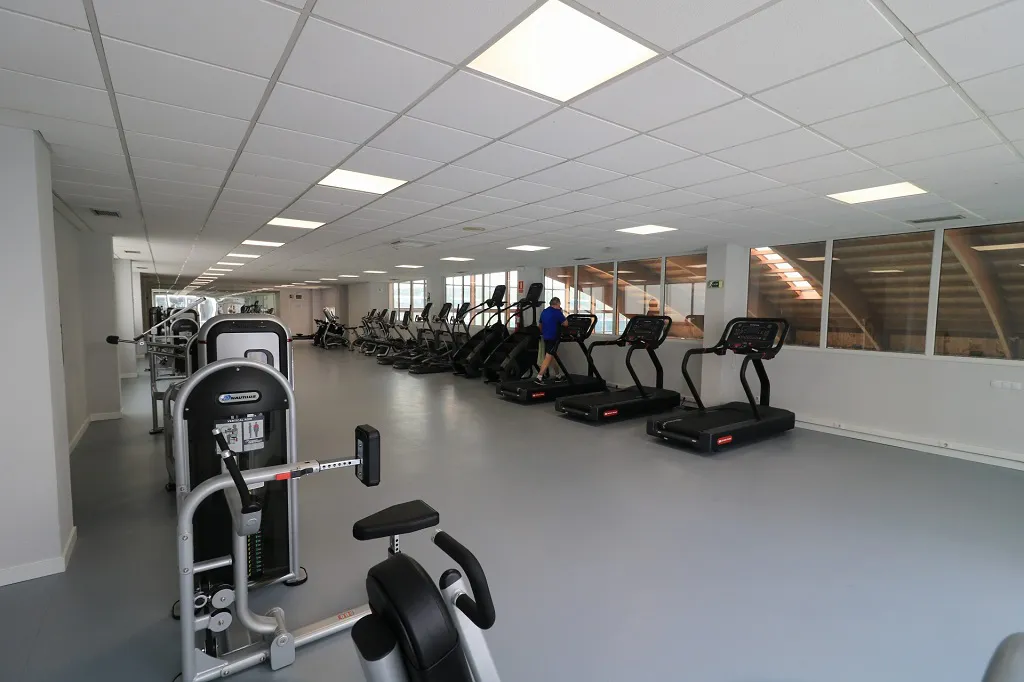 190 pensionistas abonados de Instalaciones Deportivas, obligados a pagar el doble por utilizar el gimnasio y la piscina