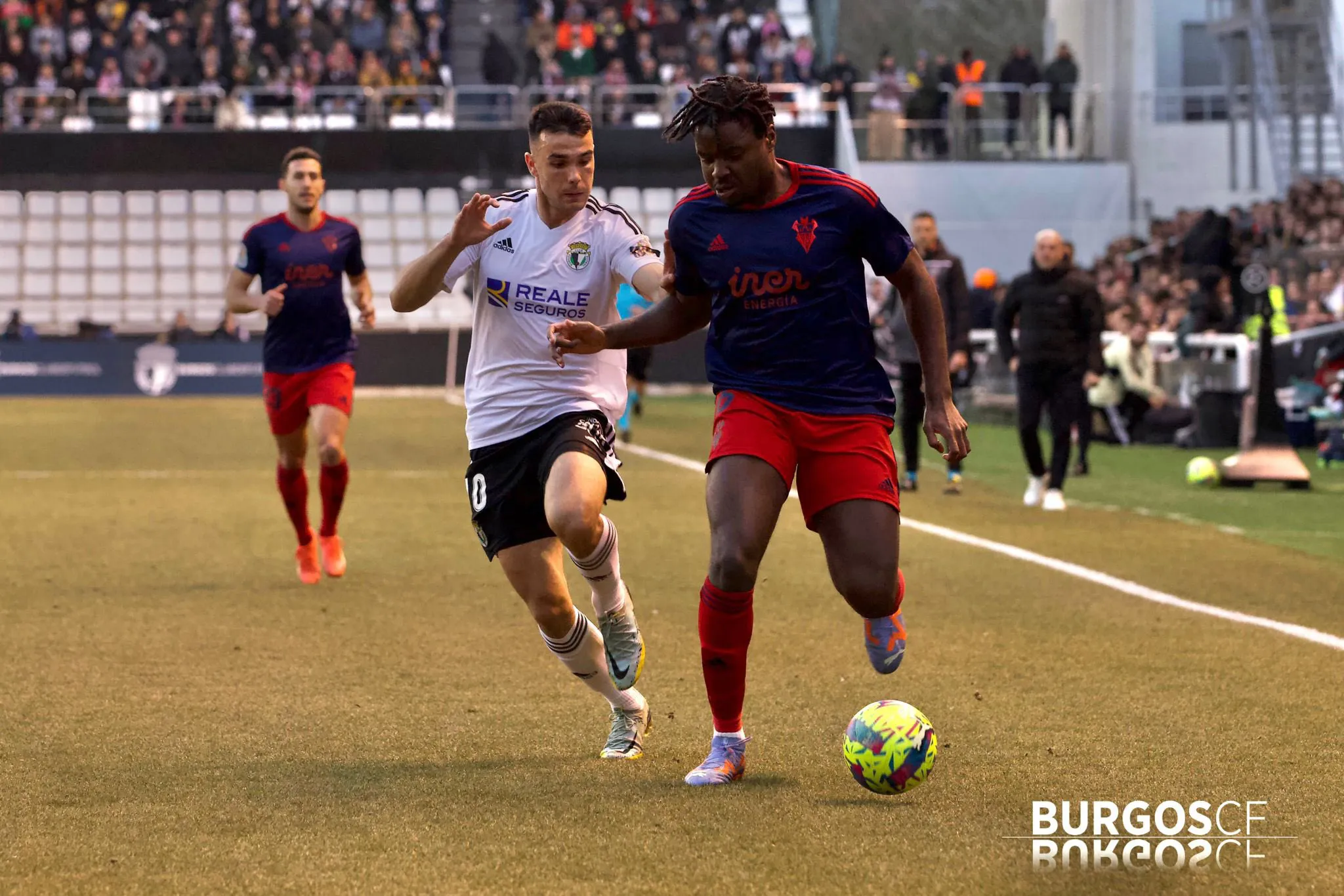 El Burgos CF salva un punto ante el Albacete en el descuento (1-1)