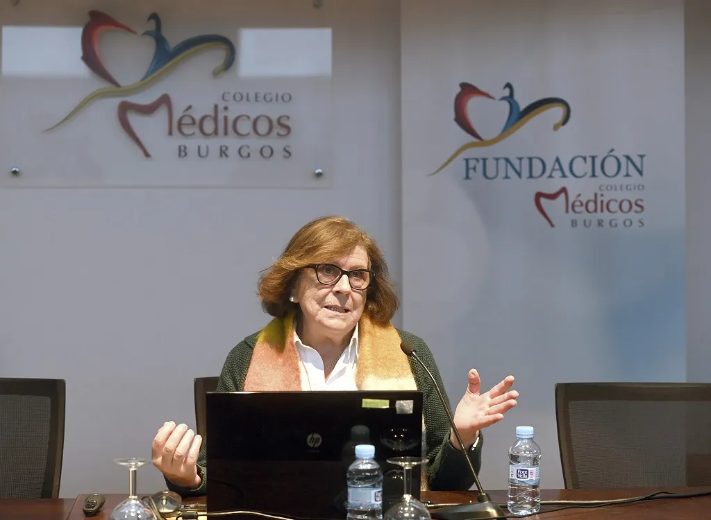 La doctora Montserrat Arroyo deja claro que si nos faltan las vitaminas podemos llegar a enfermar y advierte que éstas se encuentran en las fruterías y no en los suplementos