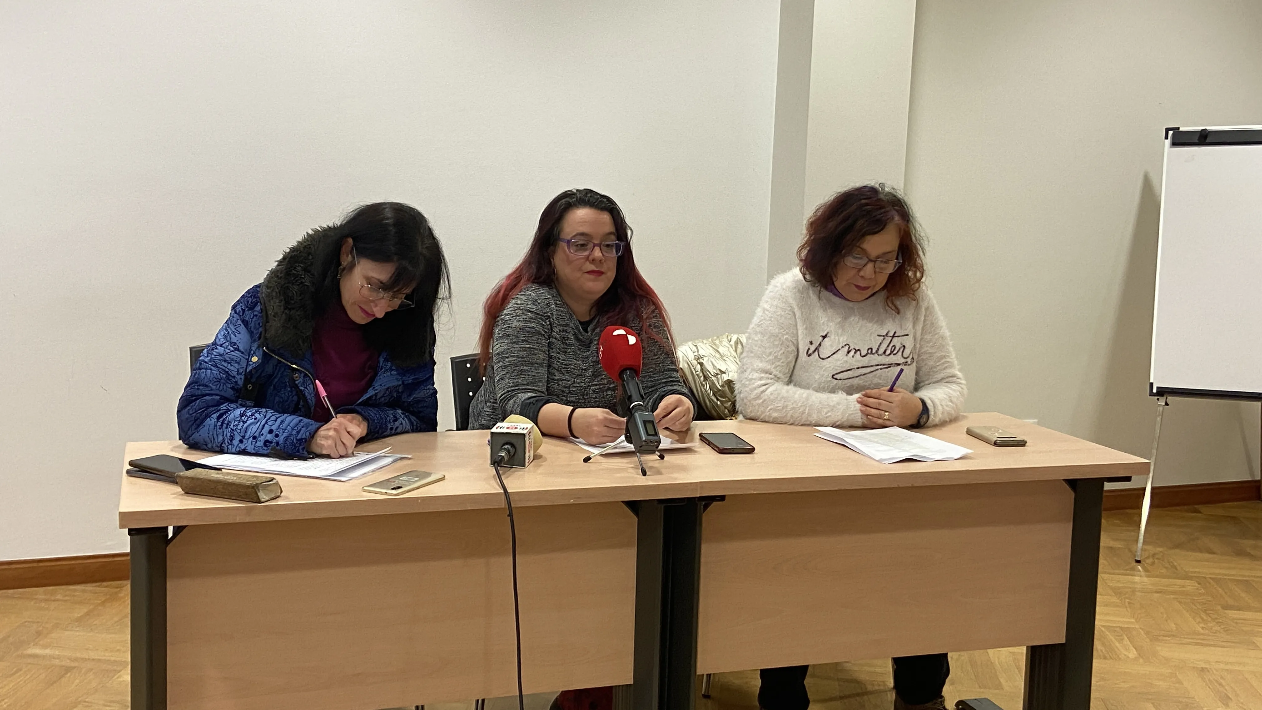 8M: Las viudas cobran menos que los viudos