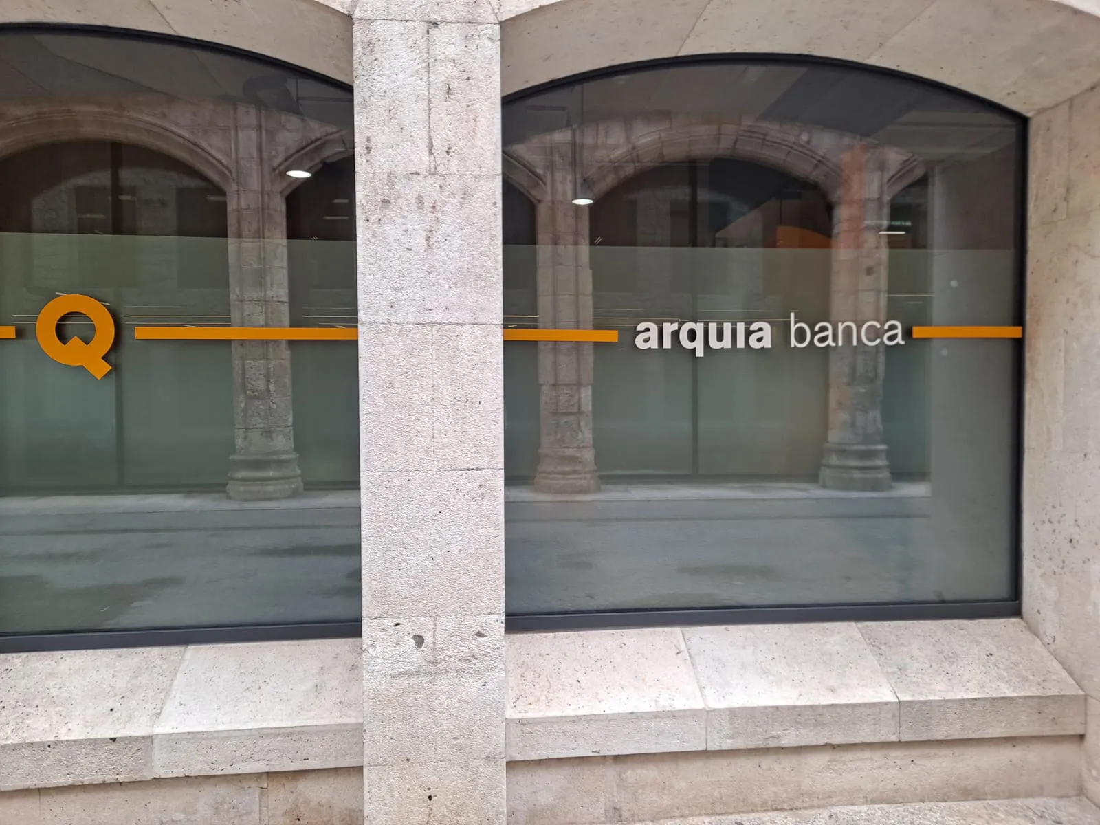 Arquia Banca ultima los detalles para instalar su nueva oficina próxima al cliente en Burgos