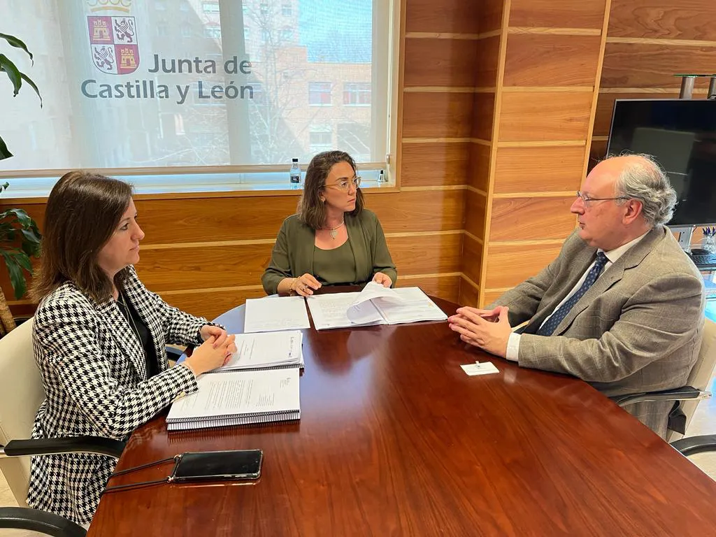 La Junta y el Consejo Económico y Social analizan sus prioridades y proyectos para que el potencial del Corredor Atlántico beneficie a toda la Comunidad