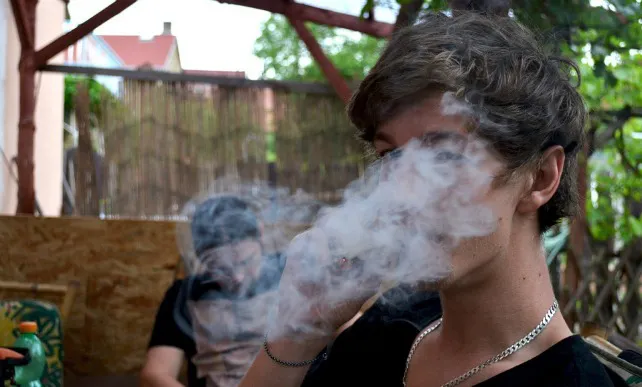 Siete de cada diez jóvenes tienen una visión más benévola del cannabis que del tabaco o del alcohol