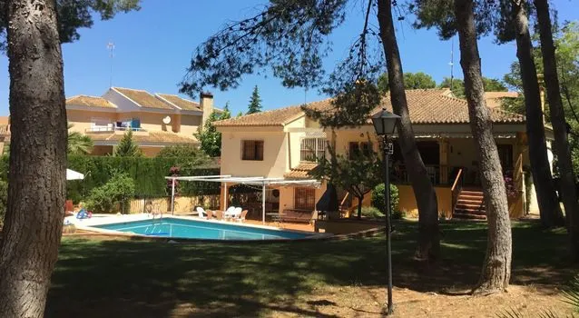 Consejos de la OCU para disfrutar de unas vacaciones tranquilas en Semana Santa