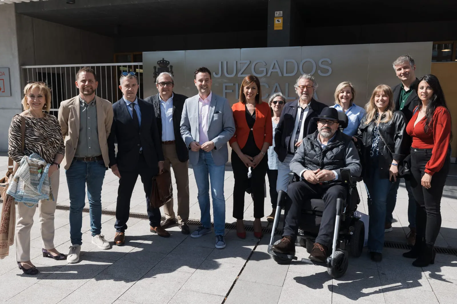 Foto 4 - PP, PSOE y Vox registran su candidatura a la alcald&iacute;a en la Junta Electoral