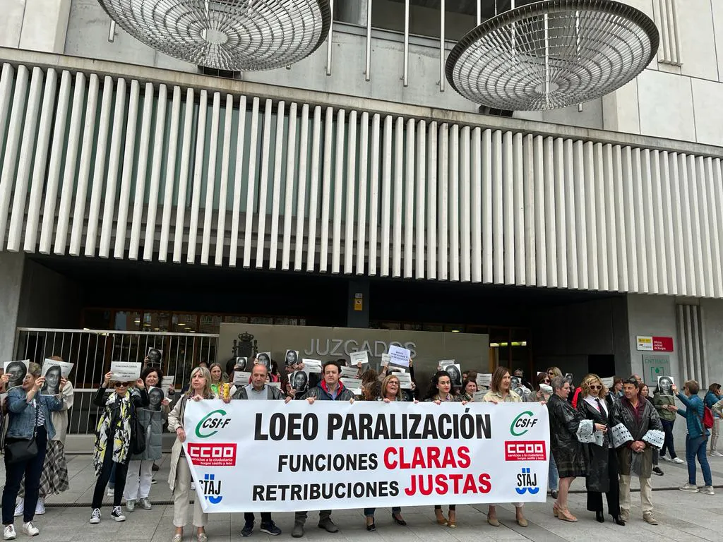 Nueva concentración de trabajadores de Justicia
