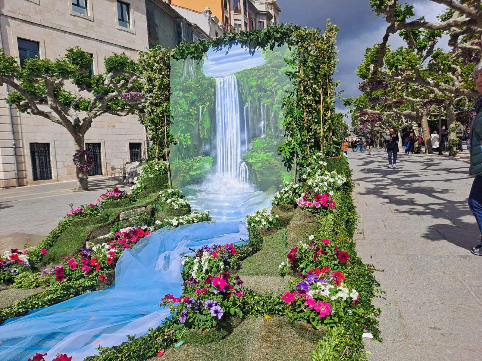 Foto 13 - &iexcl;Bienvenidos a la Fiesta de las Flores de Burgos! Recorrido por los principales puntos decorativos