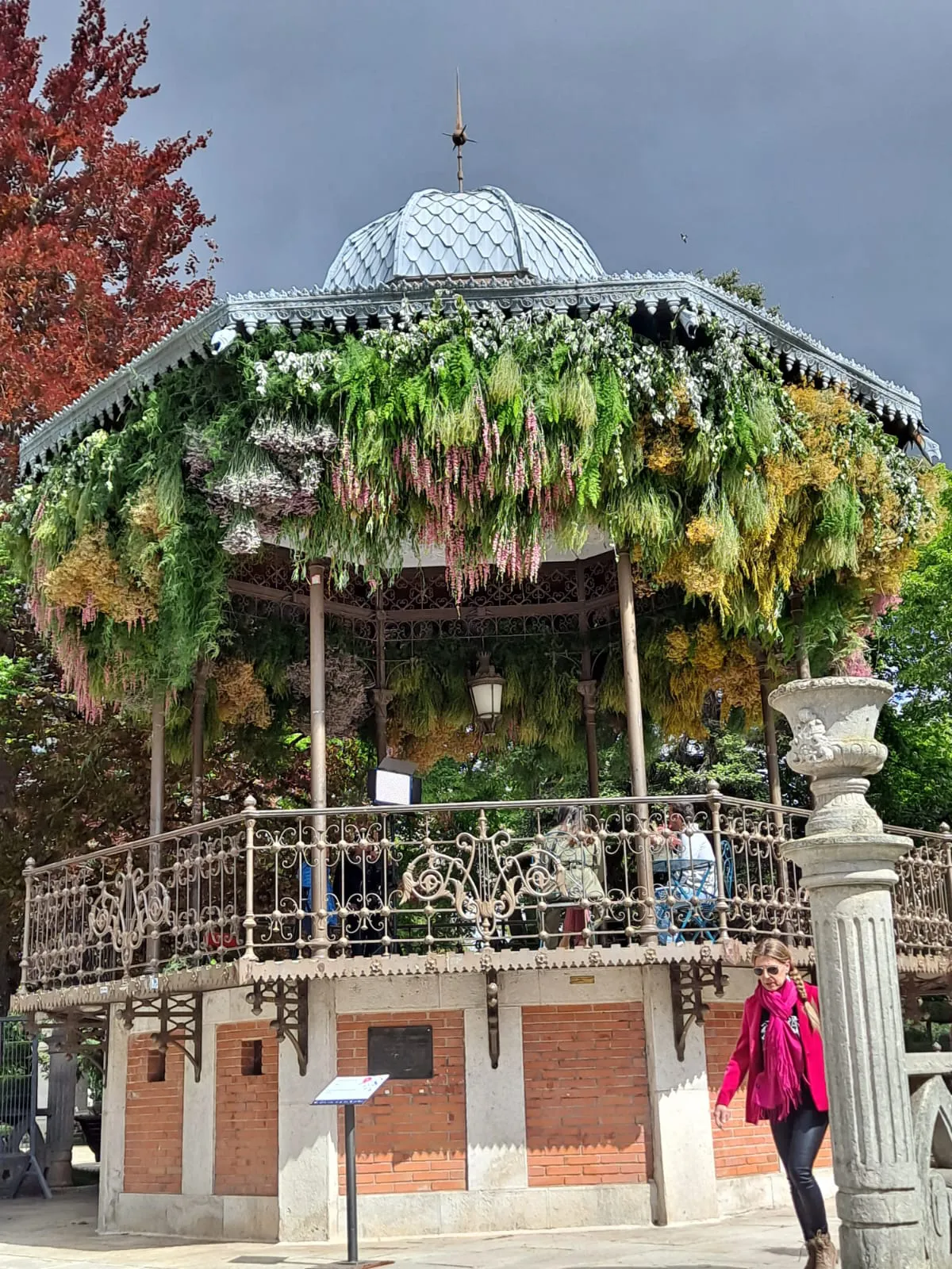 Foto 9 - &iexcl;Bienvenidos a la Fiesta de las Flores de Burgos! Recorrido por los principales puntos decorativos