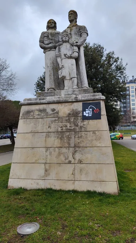 Foto 2 - El PSOE denuncia al PP ante la Junta Electoral y ante el Juzgado de Instrucci&oacute;n por &lsquo;vandalizar&rsquo; el mobiliario urbano de Burgos