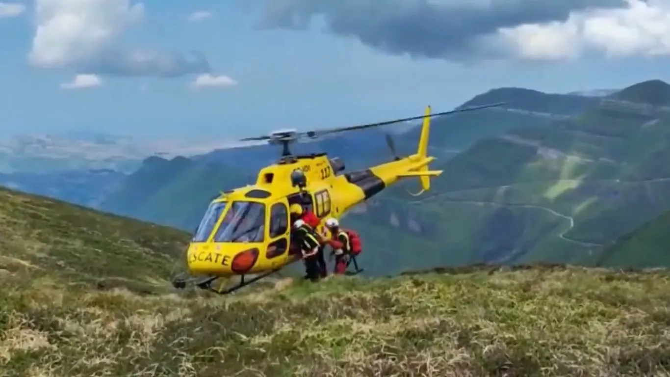 Así trabajó el equipo de rescate para socorrer al montañero herido en el monte Castro Valnera