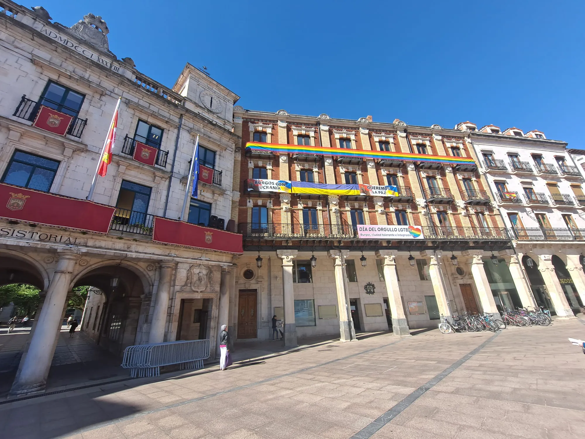 El Ayuntamiento respetará la ley a la hora de la colocación de la bandera arcoíris