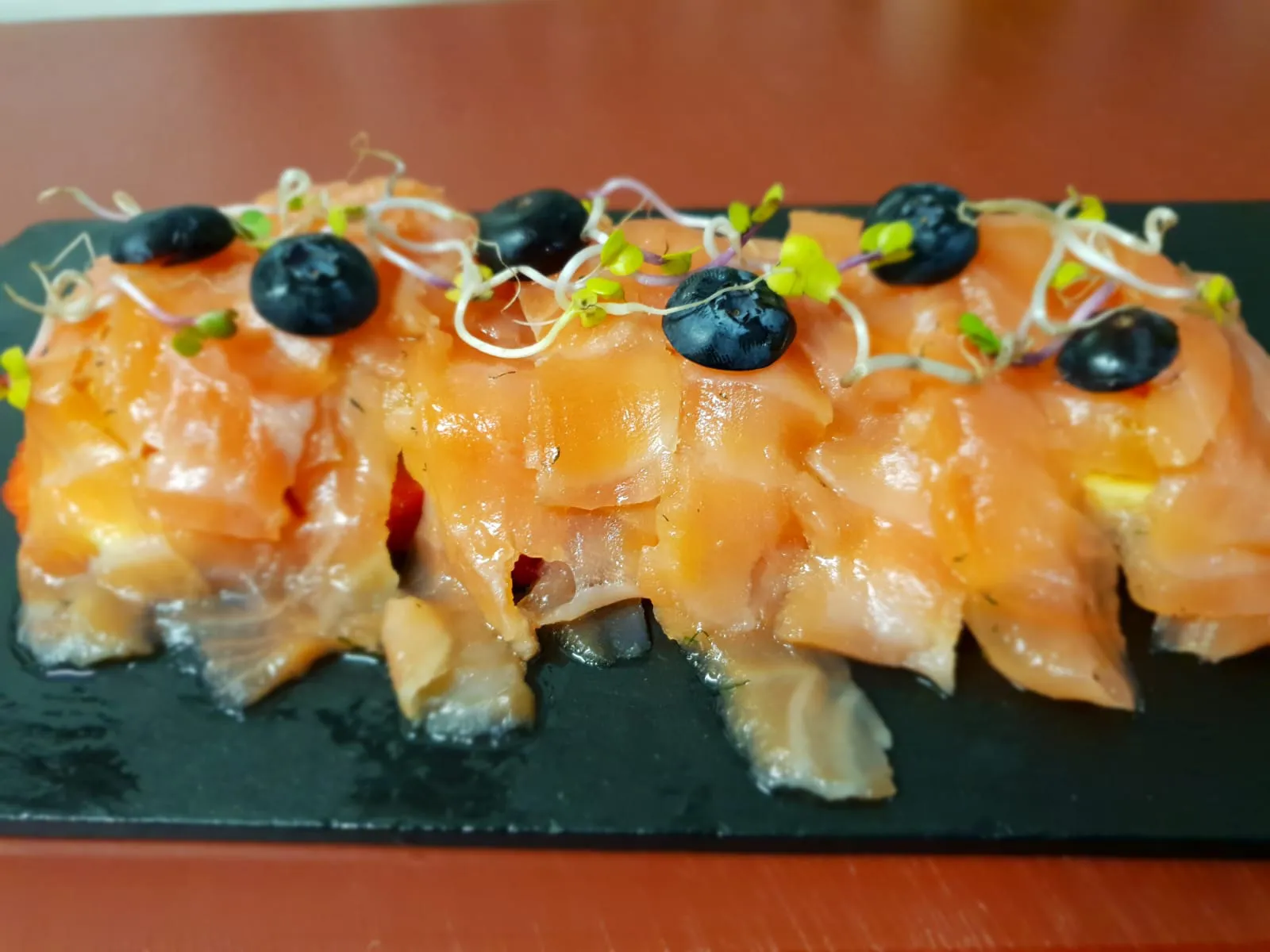 Sociedad y Vida Burgos: Cinco beneficios del salmón para la salud