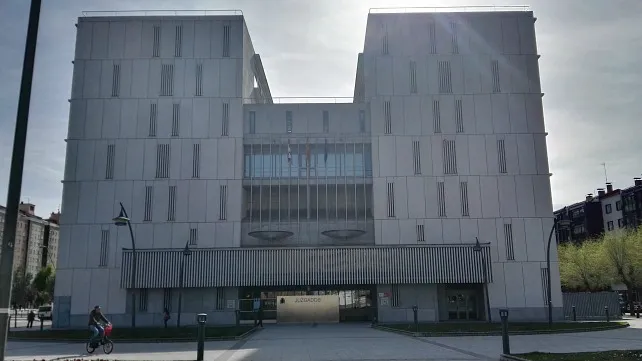 El Ministerio de Justicia sigue ignorando a los trabajadores de los cuerpos generales en huelga mientras se reúne con representantes de los Letrados de justicia