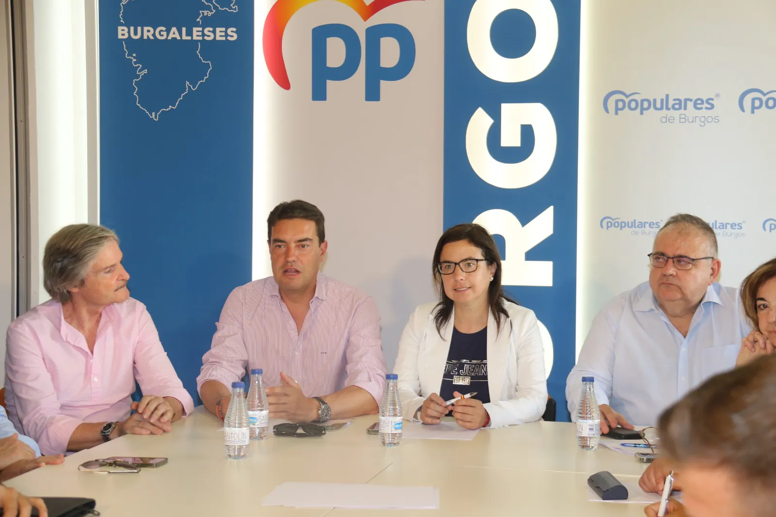 Ana Vázquez participa en Burgos en una reunión con asociaciones de Guardia Civil y sindicatos de Policía Nacional