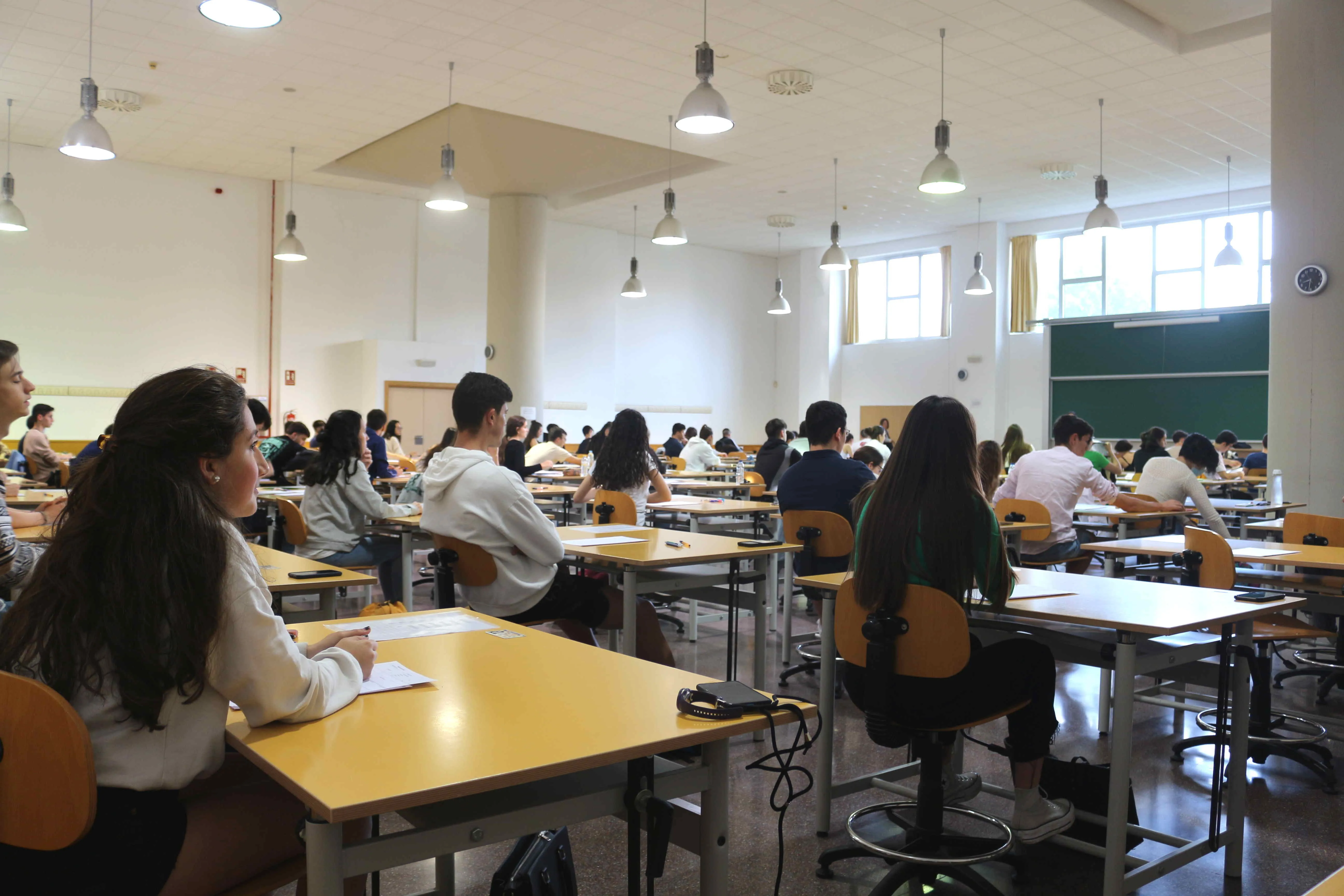 El 82,89 % de estudiantes supera la convocatoria extraordinaria de la EBAU