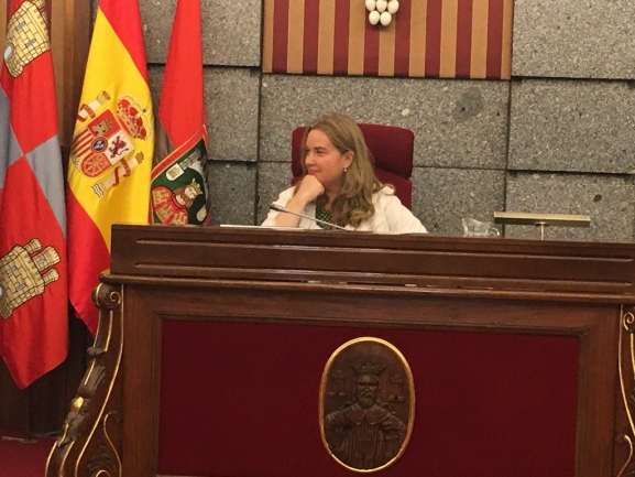 Ayala mantiene serias dudas para repetir como candidata a la Alcaldía