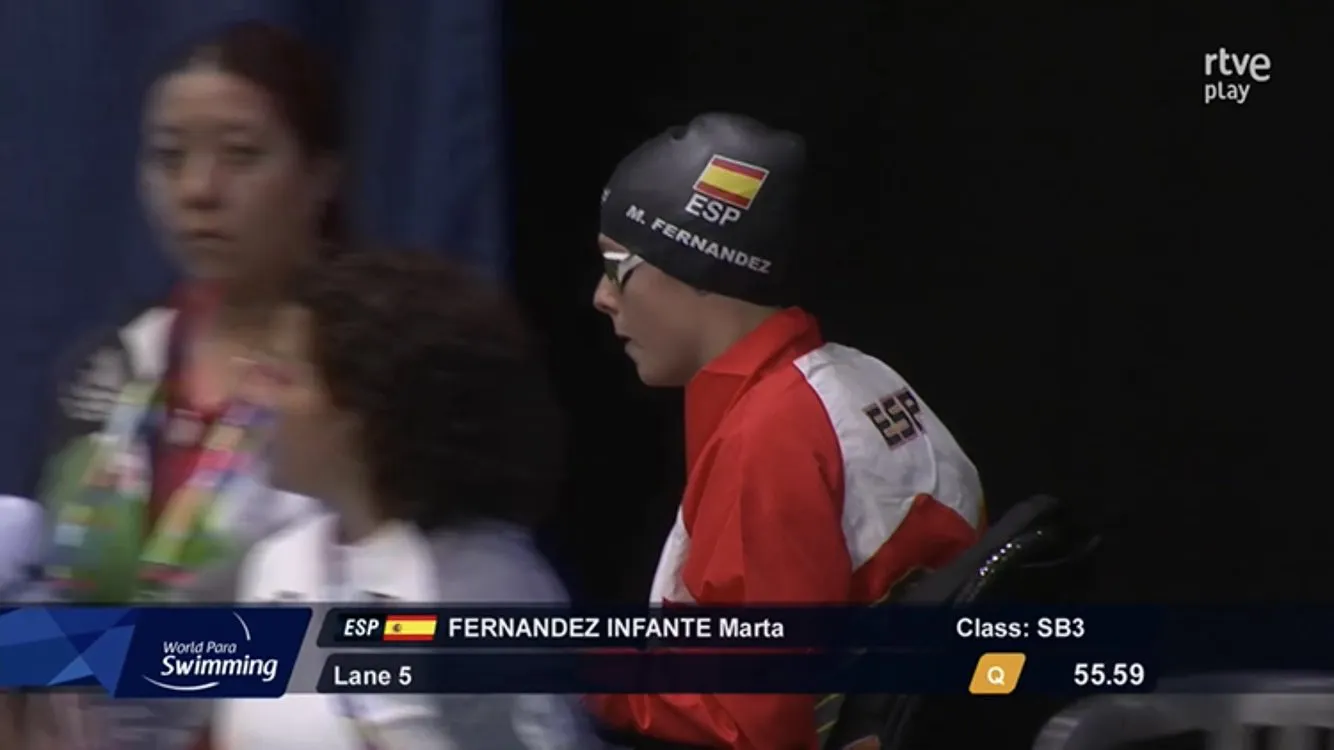 Marta Fernández logra el bronce en los 50 metros braza
