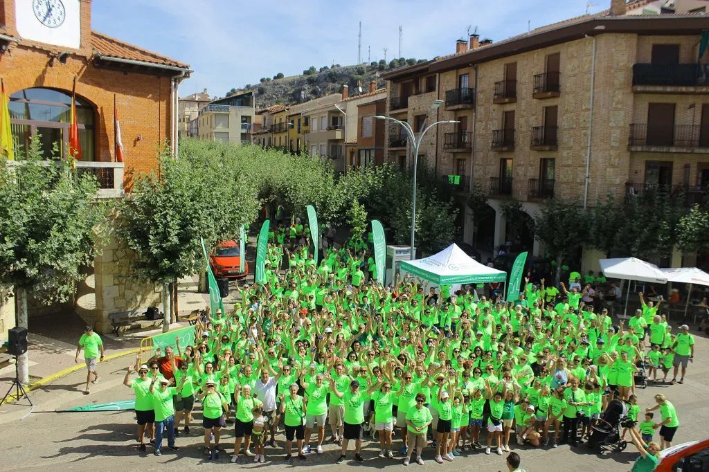 La Asociación Española Contra el Cáncer celebra la III Marcha Huerta de Rey contra el cáncer