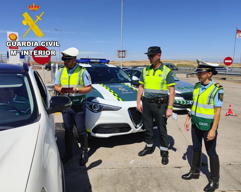 Sexto año de operación conjunta de Guardia Civil de Tráfico y GNR de Portugal para intensificar el apoyo a los conductores lusos