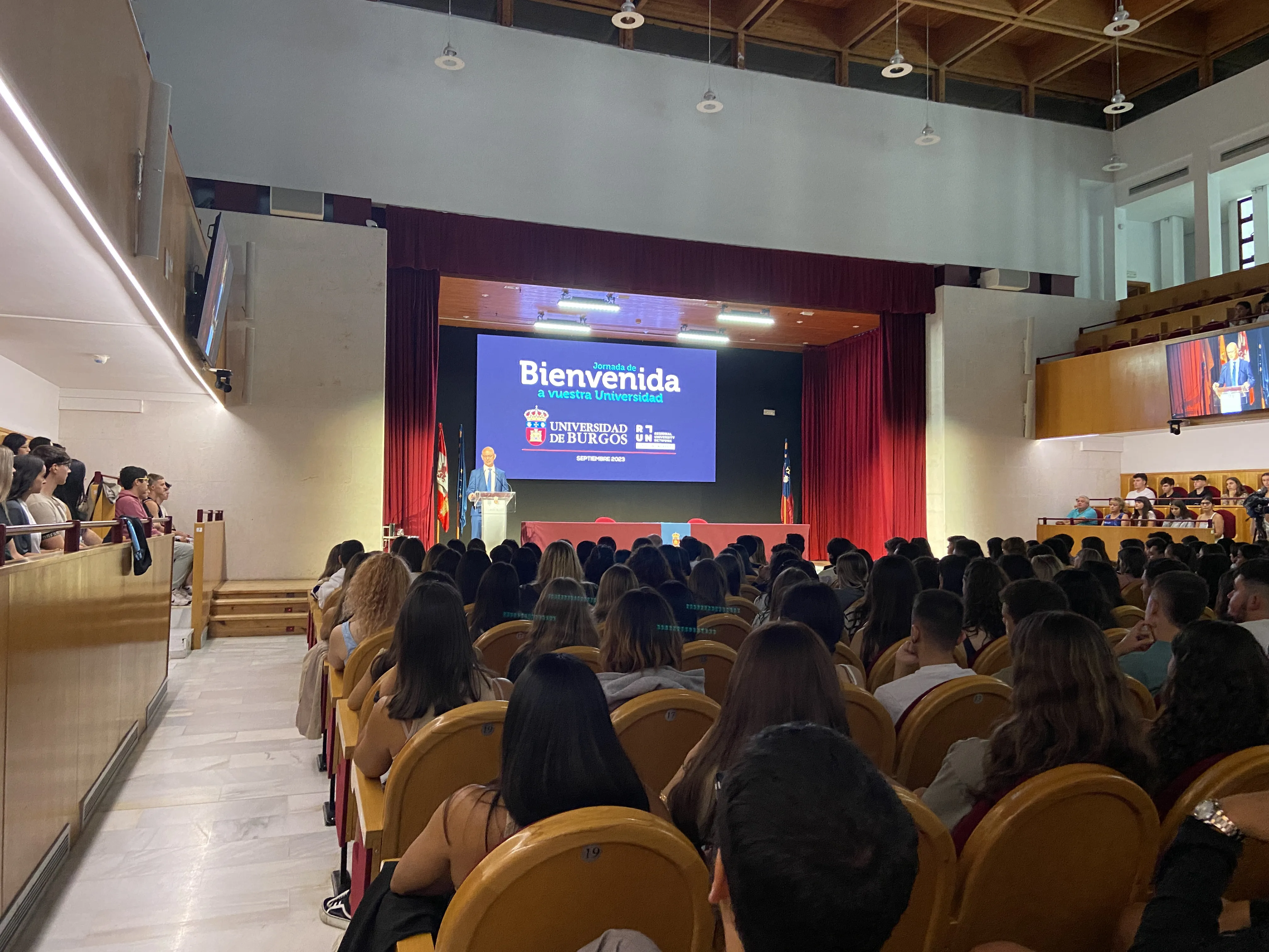 La Universidad de Burgos da la bienvenida a 2900 nuevos estudiantes