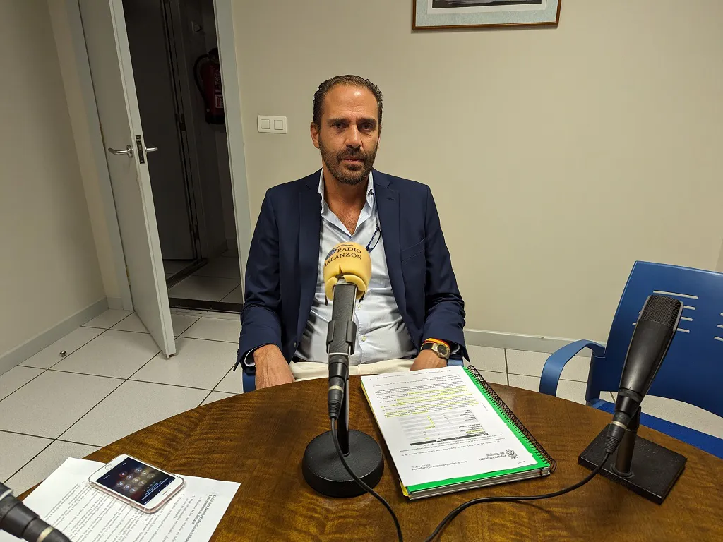 Ignacio Peña: Hay carencia de agentes básicos en la Policía Local