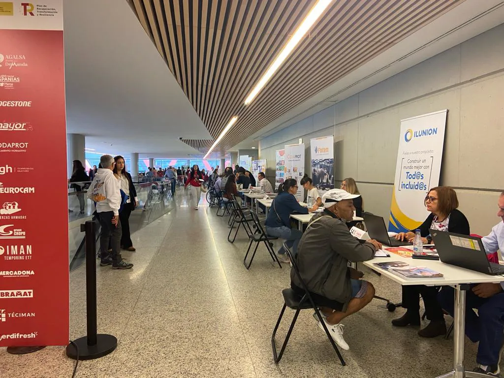 Arranca la Feria de Empleo Burgos Emplea con 74 empresas participantes