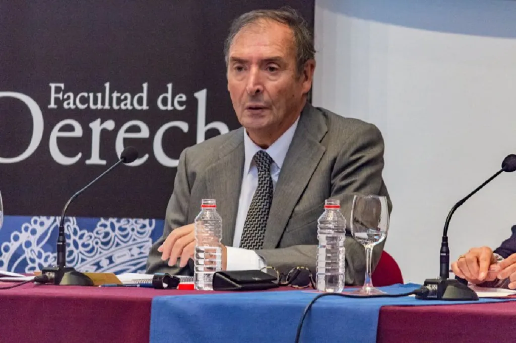 Laborda:La Cátedra Monarquía Parlamentaria ha convertido a la UBU en una universidad de universidades