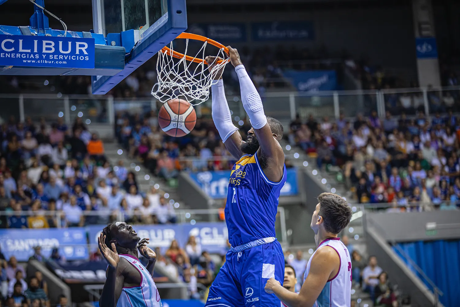 Primera victoria de la temporada del San Pablo Burgos frente a Lleida ( 79- 66 )
