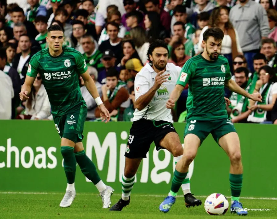 Fútbol Burgos: El Burgos CF cae goleado ante un Racing superior (3-0)