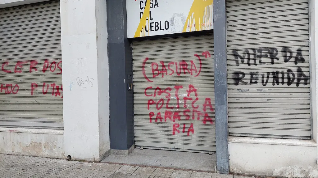Vandalizan la sede del PSOE en Burgos