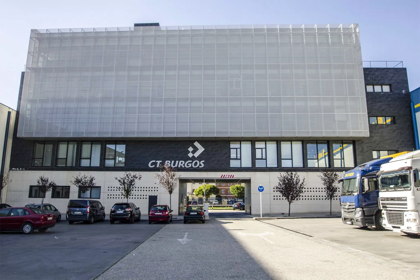 CT Burgos inicia la instalación de paneles fotovoltaicos en sus instalaciones, dentro de su estrategia de reducción de la huella carbono