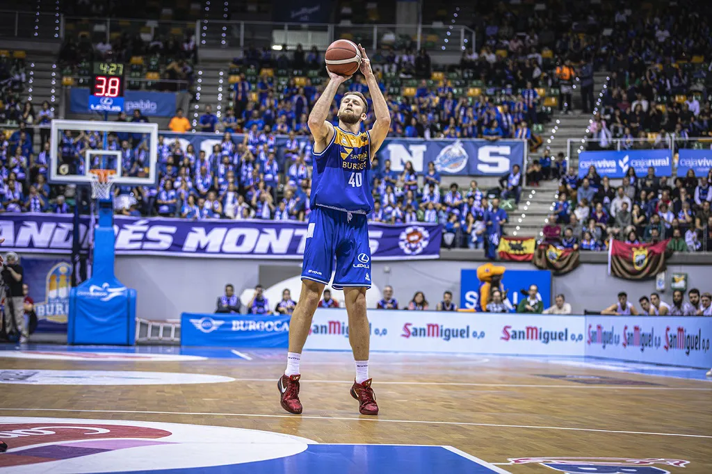 Luke Fischer se convierte en el MVP de la jornada en la LEB Oro