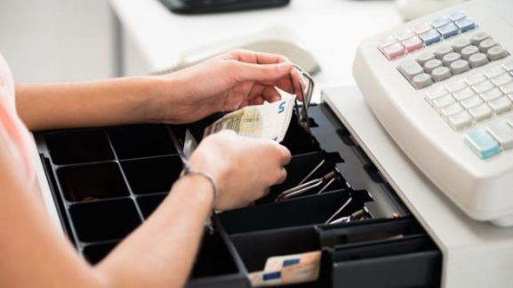 Impulsan la digitalización del comercio de proximidad con ayudas de hasta 30.000 euros por negocio