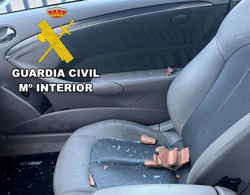 La Guardia Civil de Burgos detiene a dos menores por seis robos en vehículos y daños en una vivienda