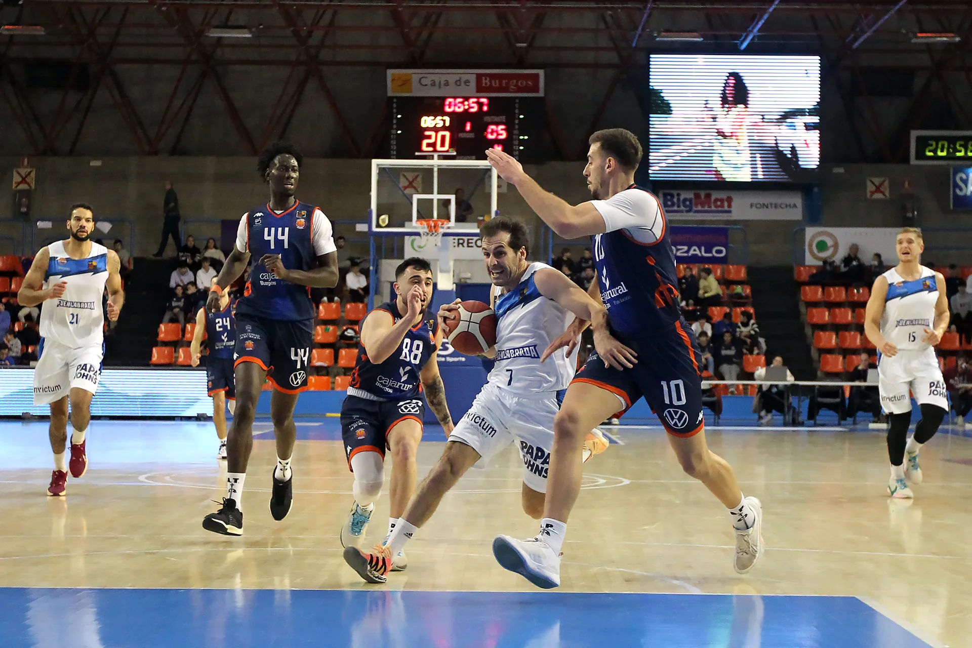 Baloncesto Burgos: El Grupo Ureta Tizona hace historia ante Baloncesto Fuenlabrada (119-77)